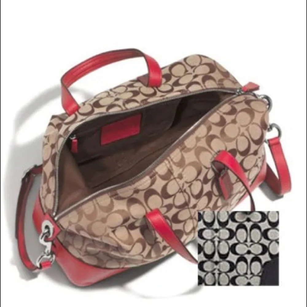 COACH SIGNATURE LEATHER CROSSBODY HOBO BAG - Picture 3 of 3